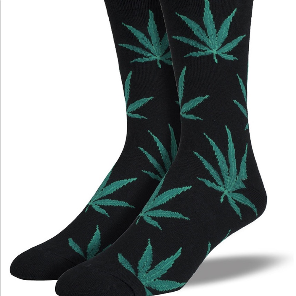 Weed leaf print socks Black and emerald green print